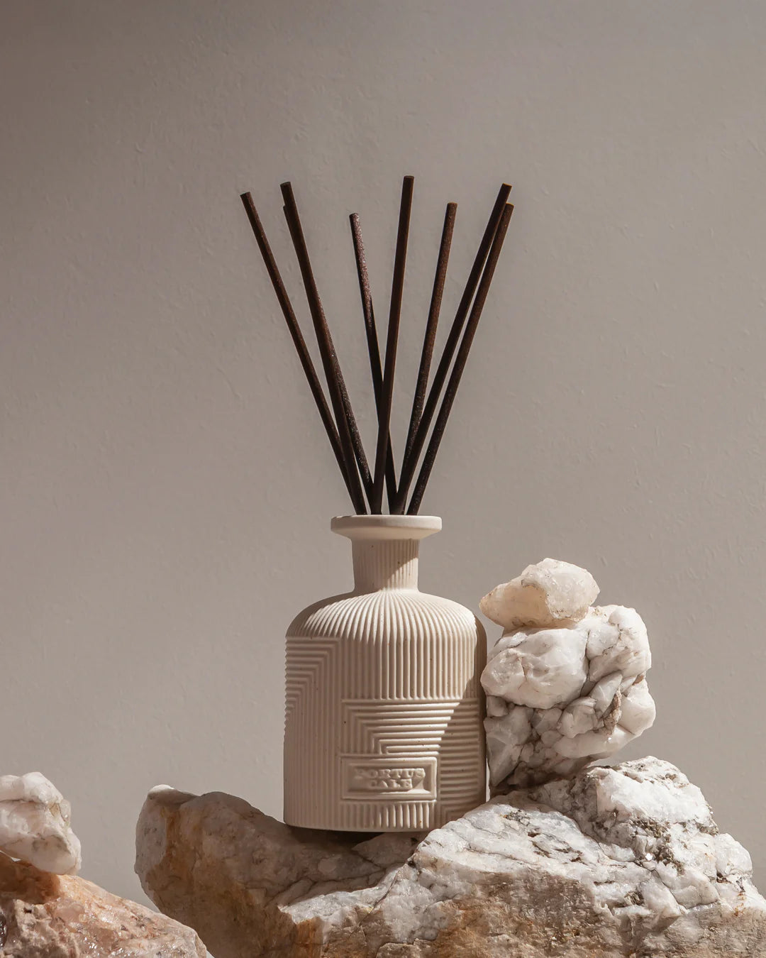 Castelbel Ambientador Mikado Hajjar Blanc - Portus Cale Collection - #pino_y_jacaranda#