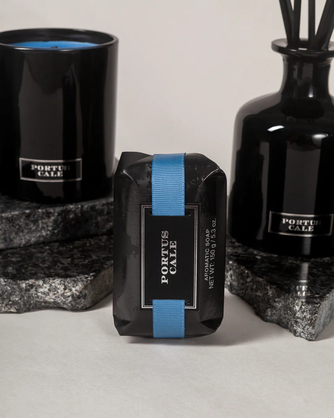 Castelbel Jabón Black Edition 150 gr. - Portus Cale Collection - #pino_y_jacaranda#