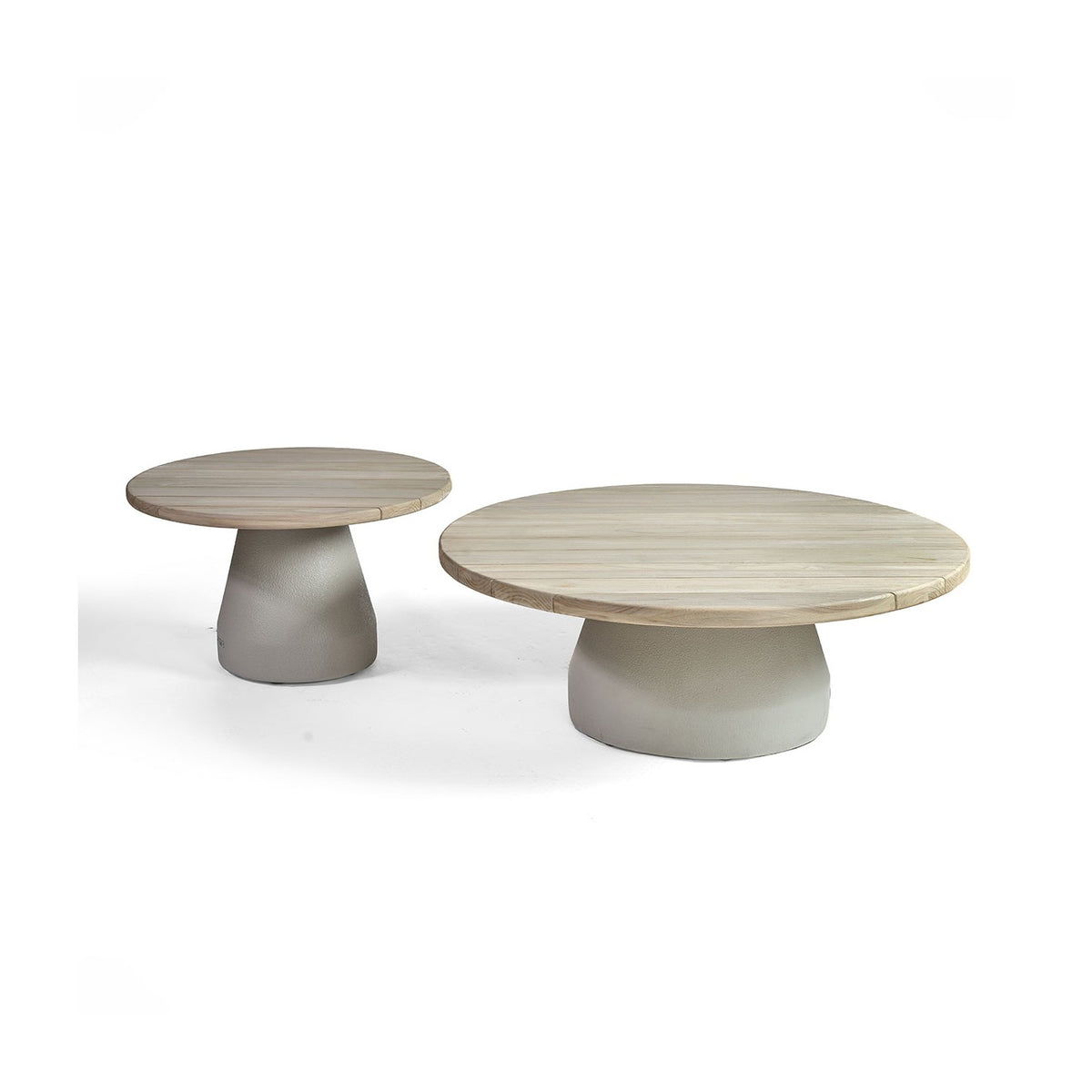 Mesa de centro de teca grisácea y base cemento blanco Pájara