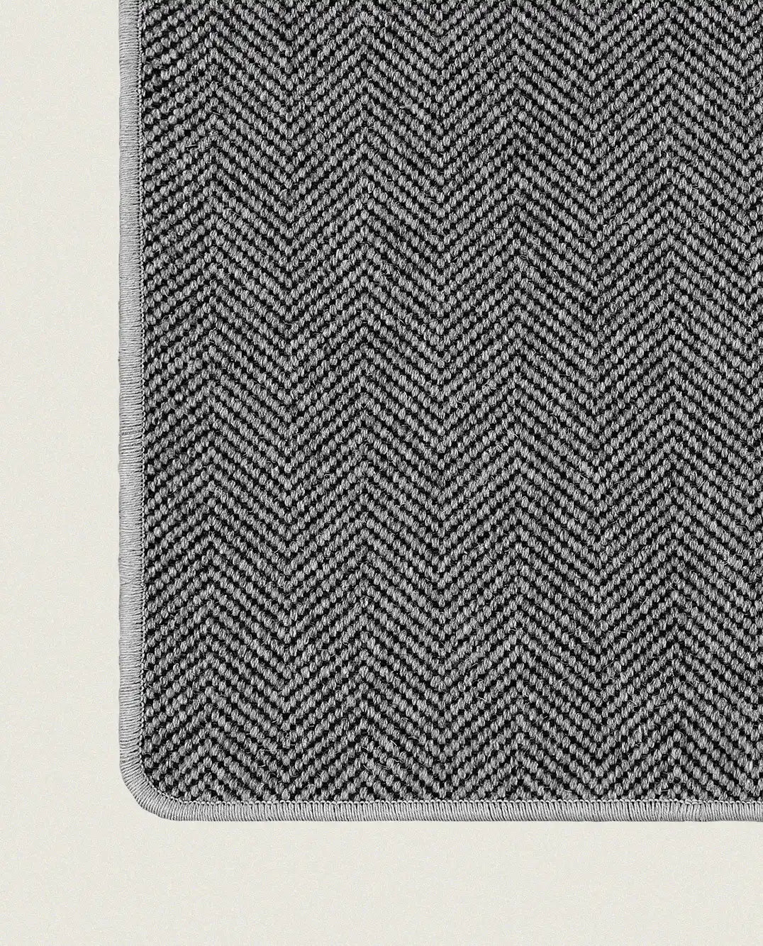 Alfombra redonda de lana Nordica Chevron