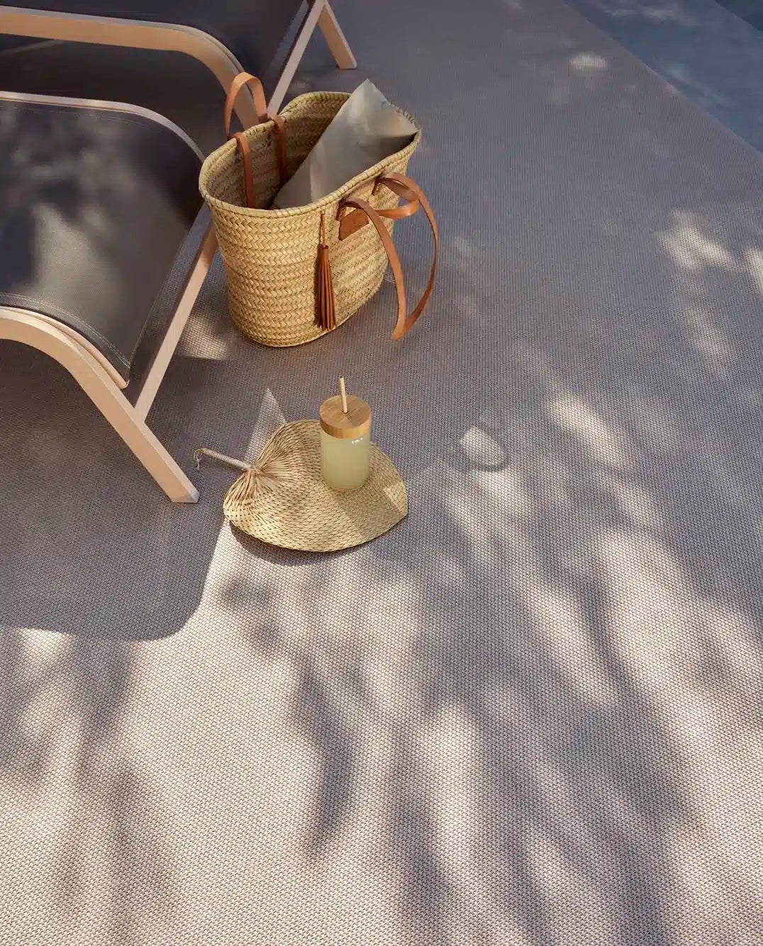 Alfombra Redonda de Interior y Exterior Nature Premium Lite - pino_y_jacaranda