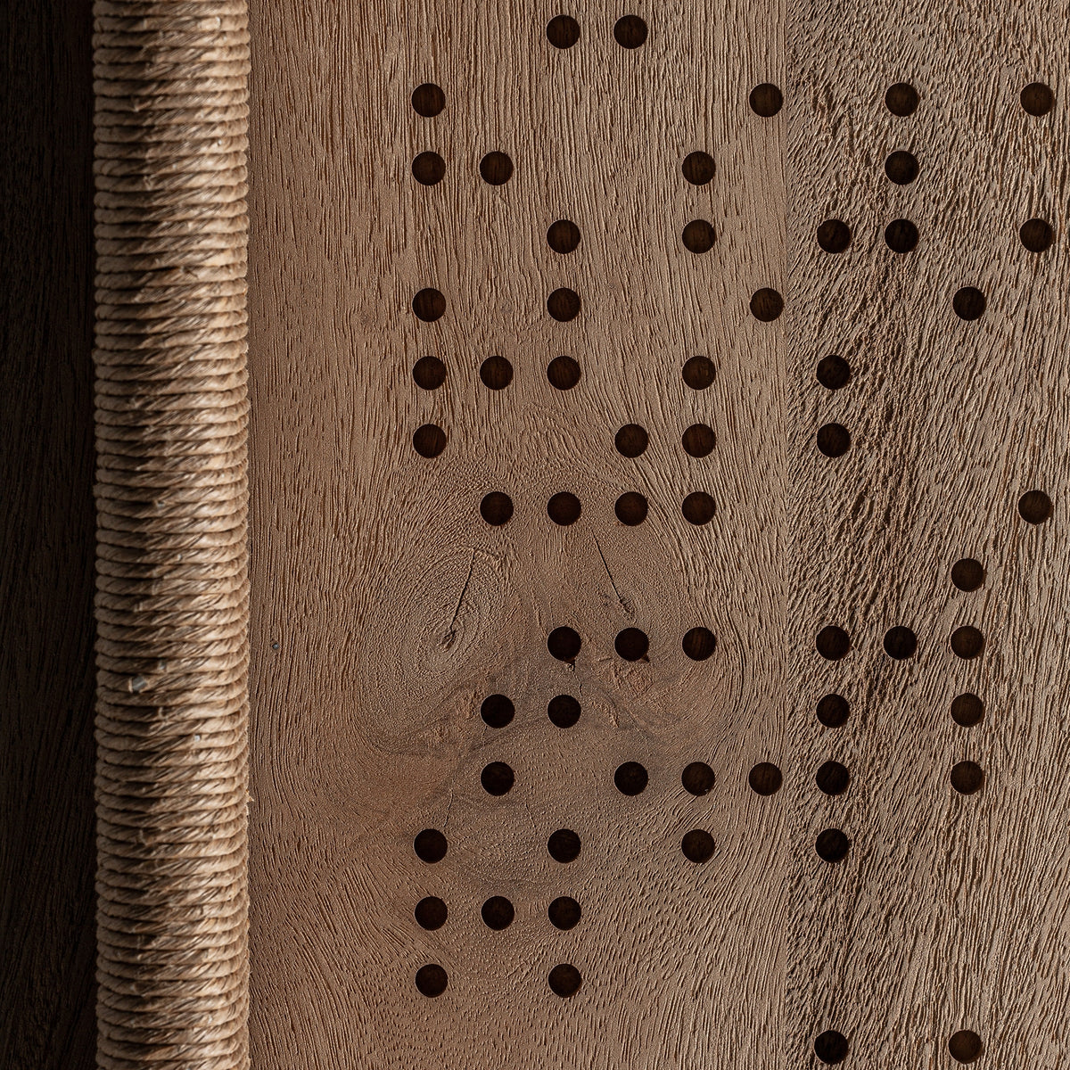Armario de madera de mango claro Pregonda