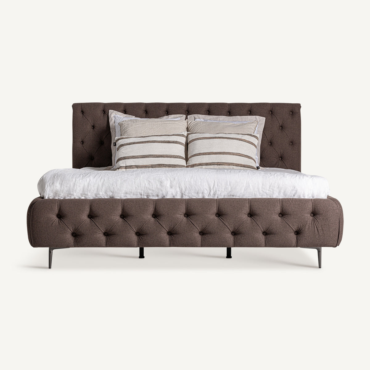 Cama tapizada marrón Porter