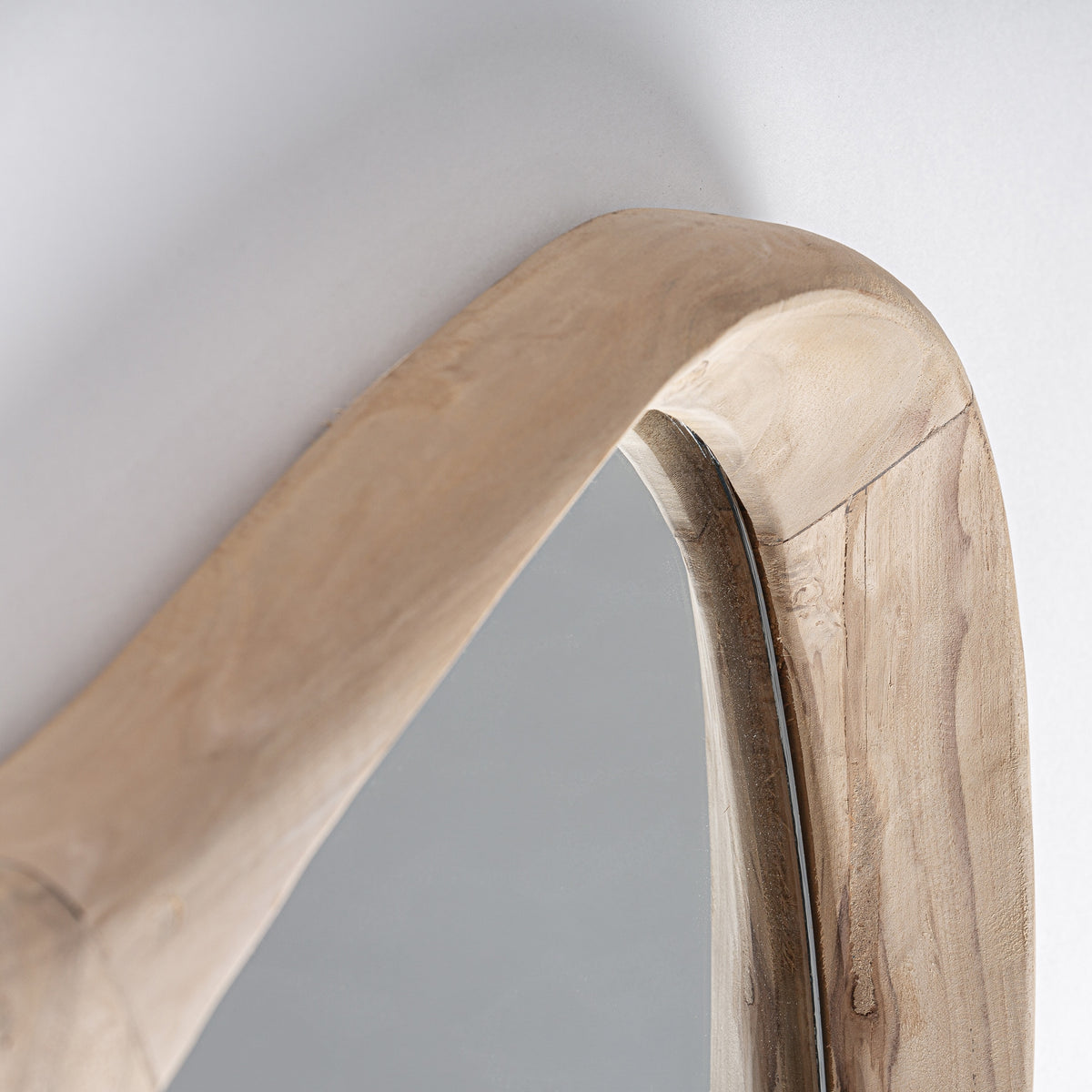 Espejo de madera de teka Koroni 68 x 132 cm