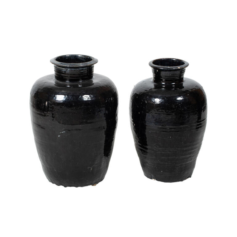 Jarrón antiguo negro de barro cocido Bueu