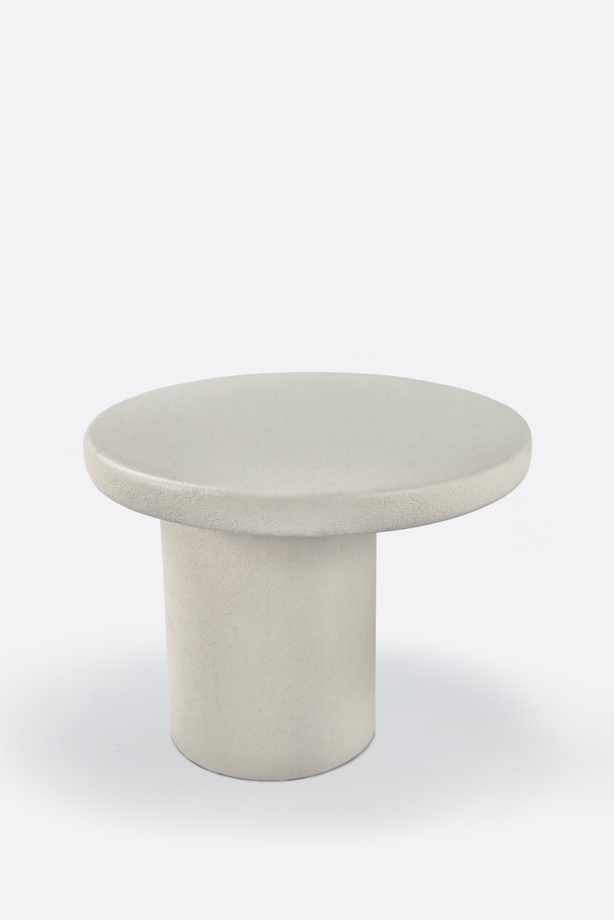 Mesa auxiliar de exterior de microcemento Lanjarón