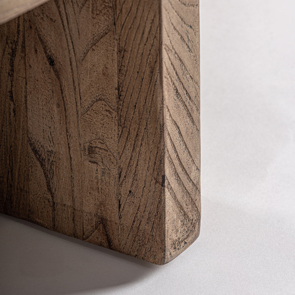Mesa auxiliar de madera de olmo Arrayán