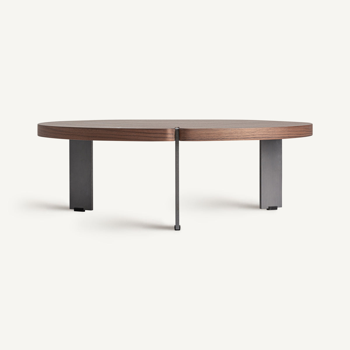 Mesa de centro de nogal y acero Scilla
