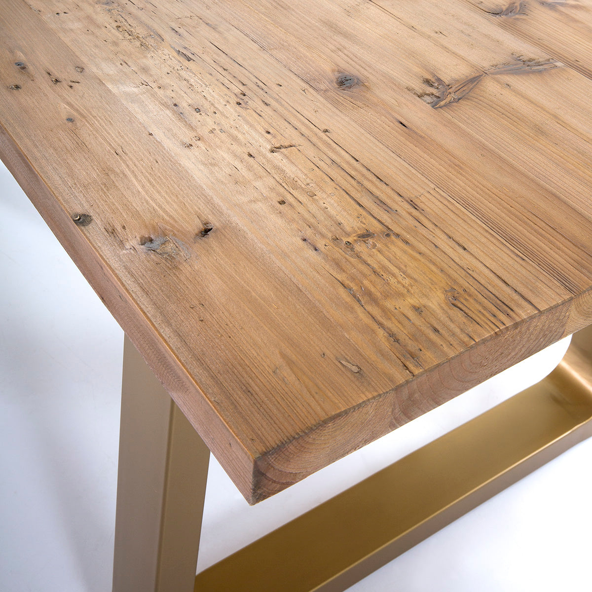 Mesa de comedor de madera y metal Giglio