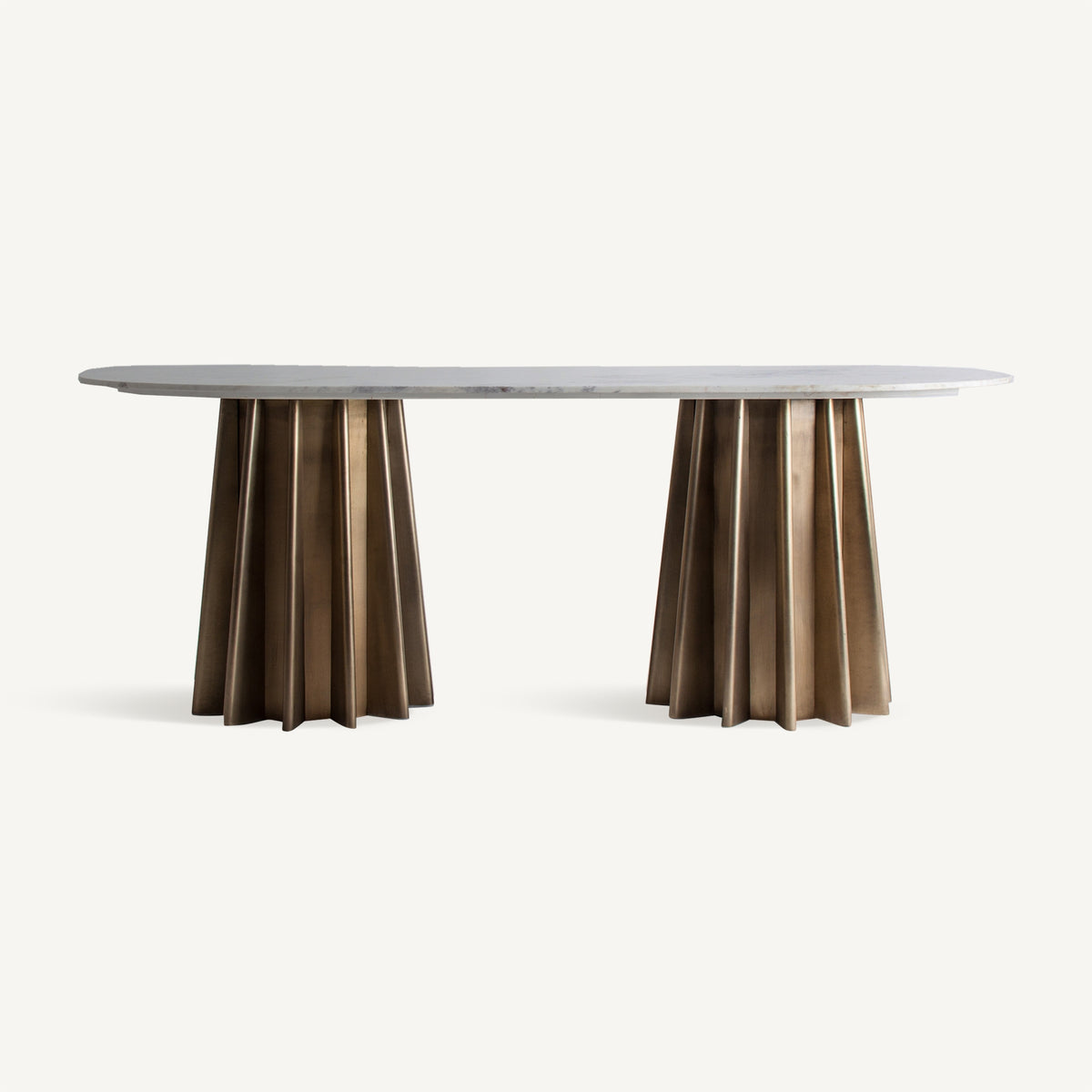 Mesa de comedor de mármol y acero Lújar