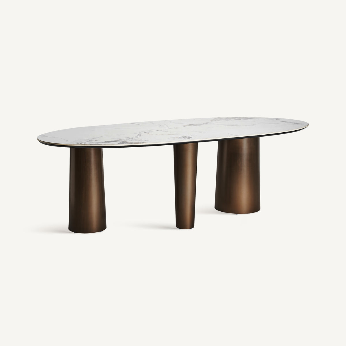 Mesa de comedor de porcelánico y acero bronce Valdevaqueros