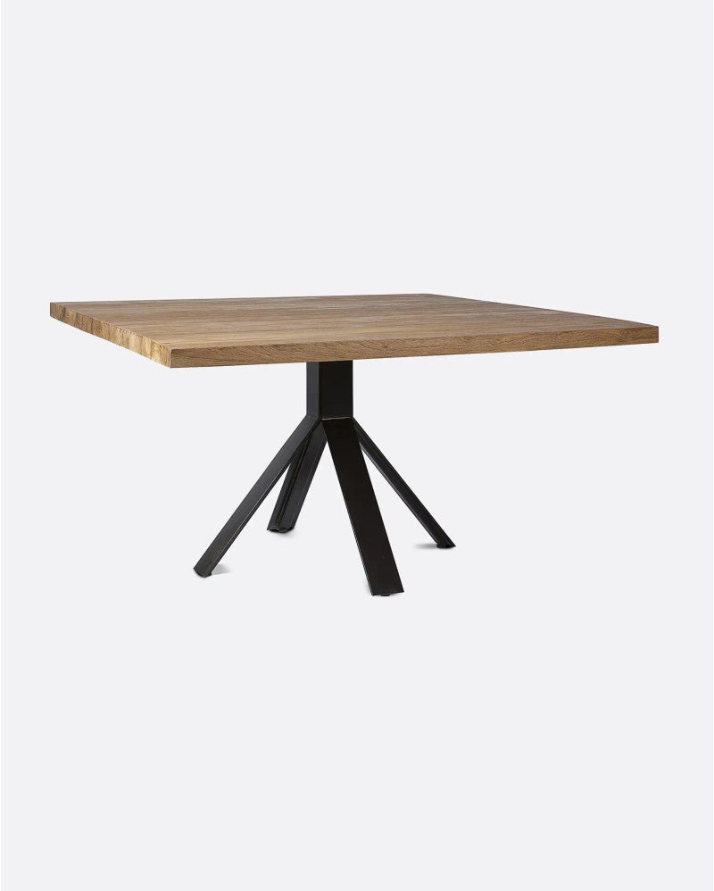 Mesa de comedor de teca reciclada con pie de hierro Bolonia