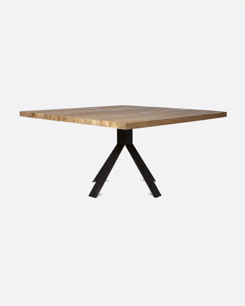 Mesa de comedor de teca reciclada con pie de hierro Bolonia