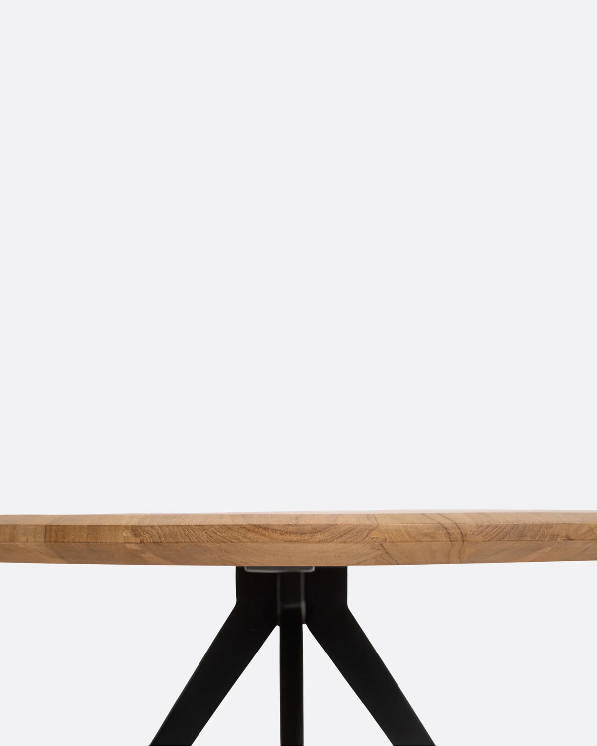 Mesa de comedor de teca reciclada y hierro Capileira
