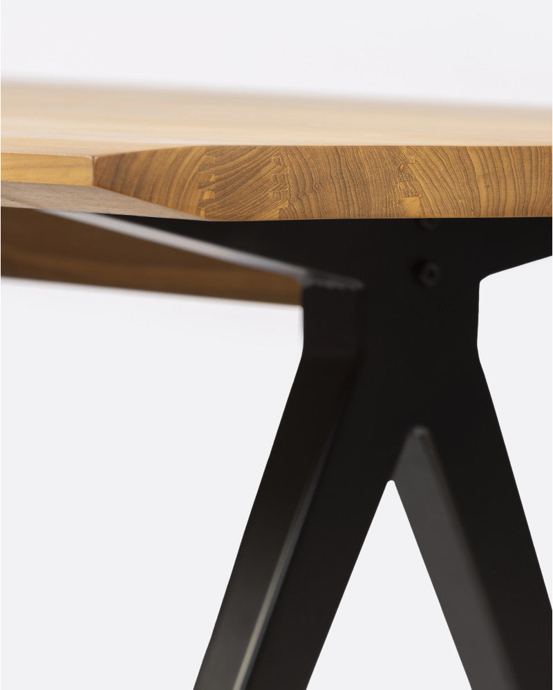 Mesa de comedor de teca reciclada y hierro Capileira