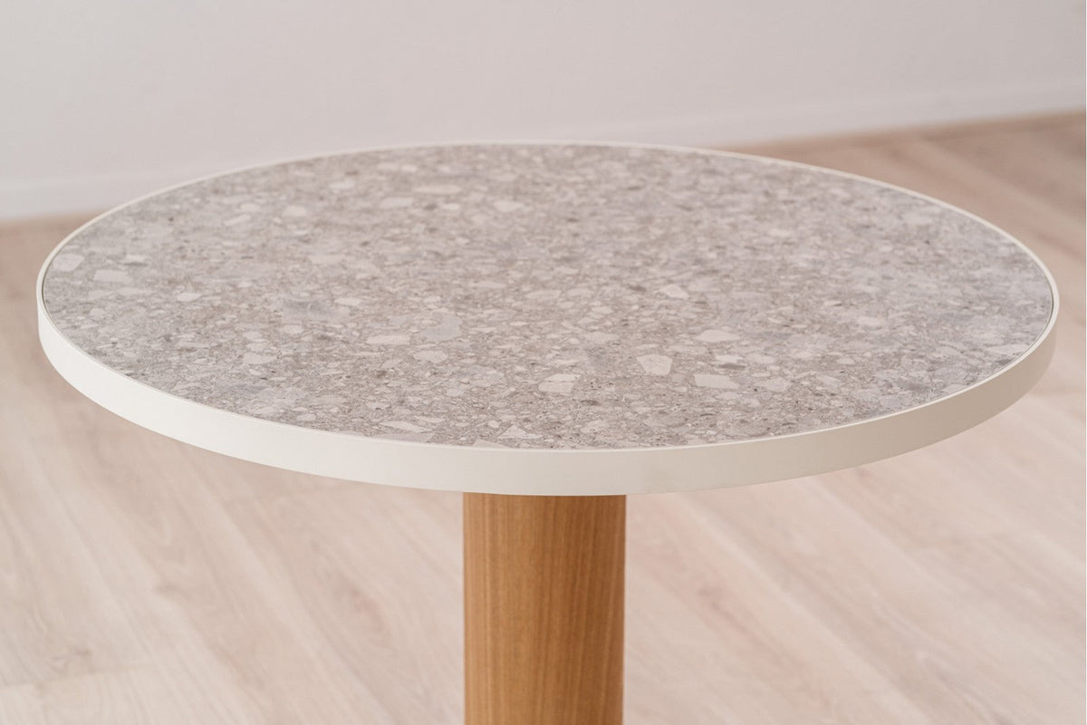 Mesa de Comedor Geloum - pino_y_jacaranda