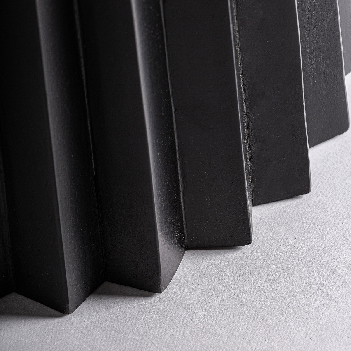 Mesa de mango y mármol Juviles negra