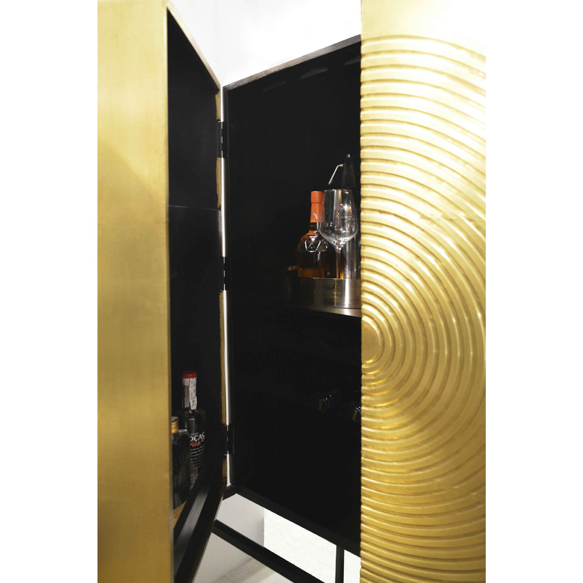 Mueble bar de madera y metal Ciutadella