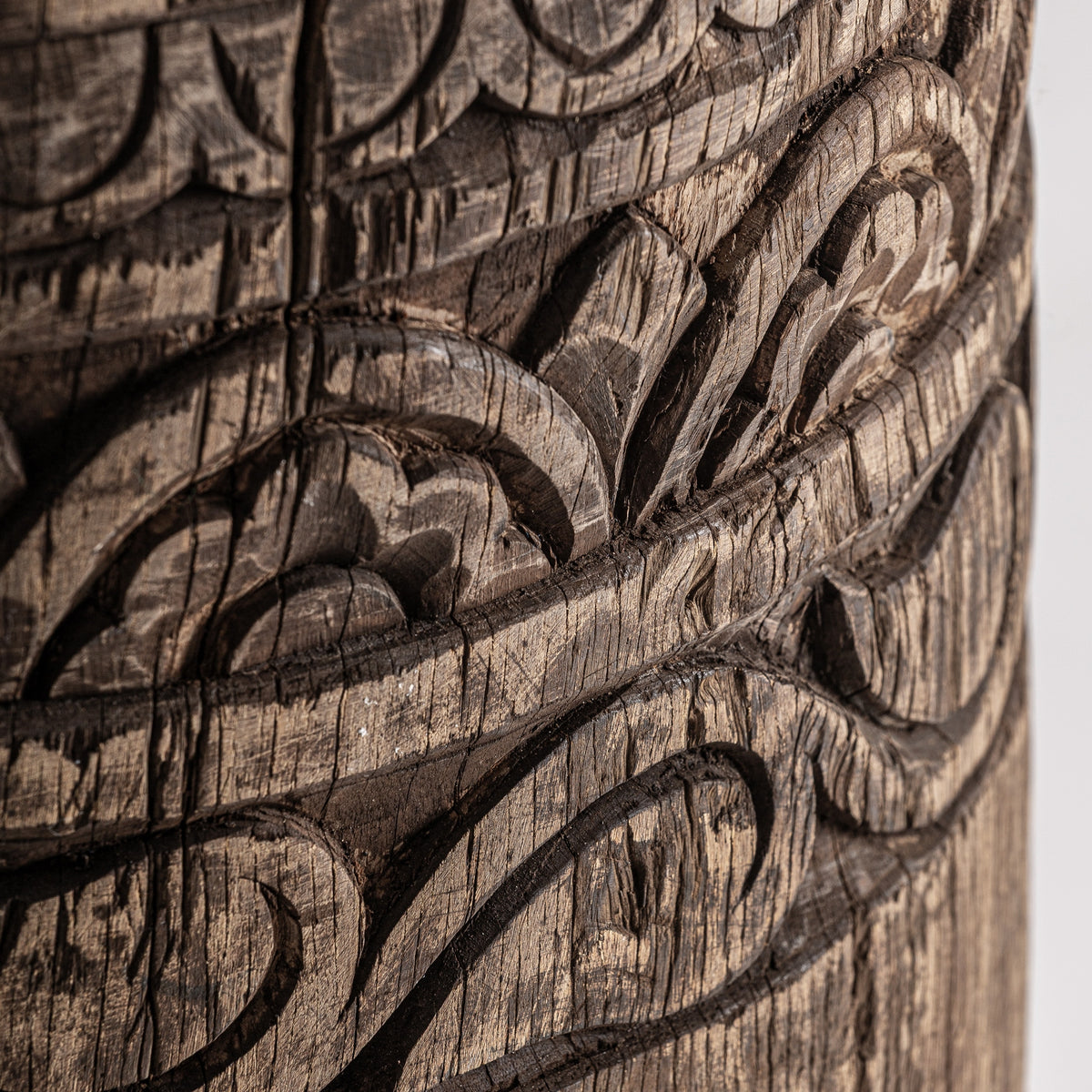Peana de madera de teca Oliva