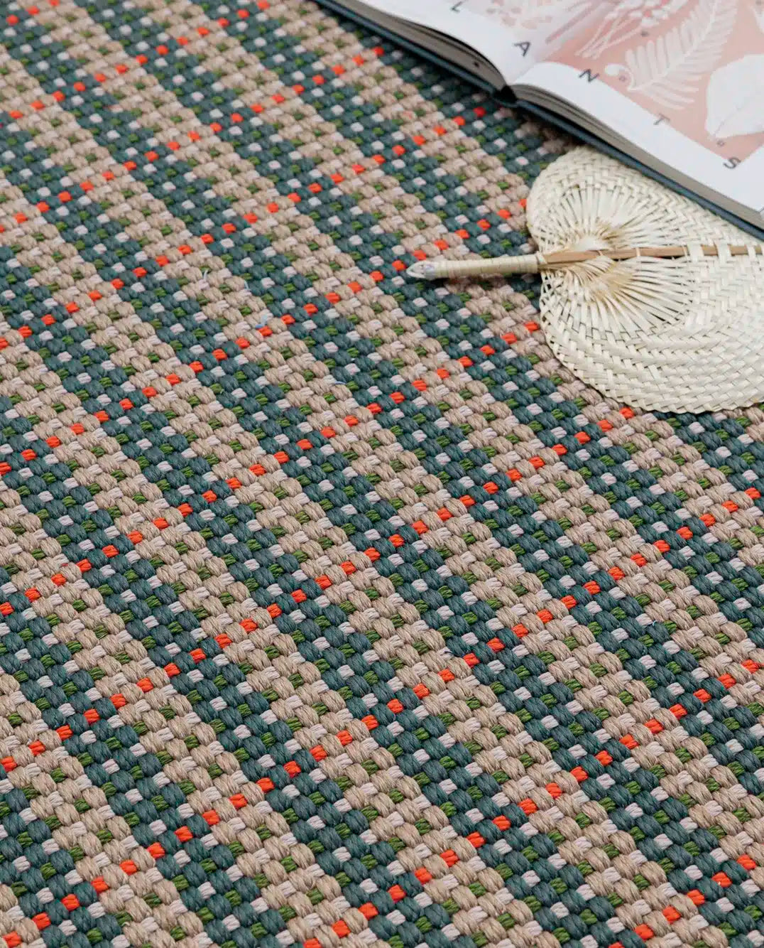 Alfombra Redonda de Interior y Exterior Strata - #pino_y_jacaranda#