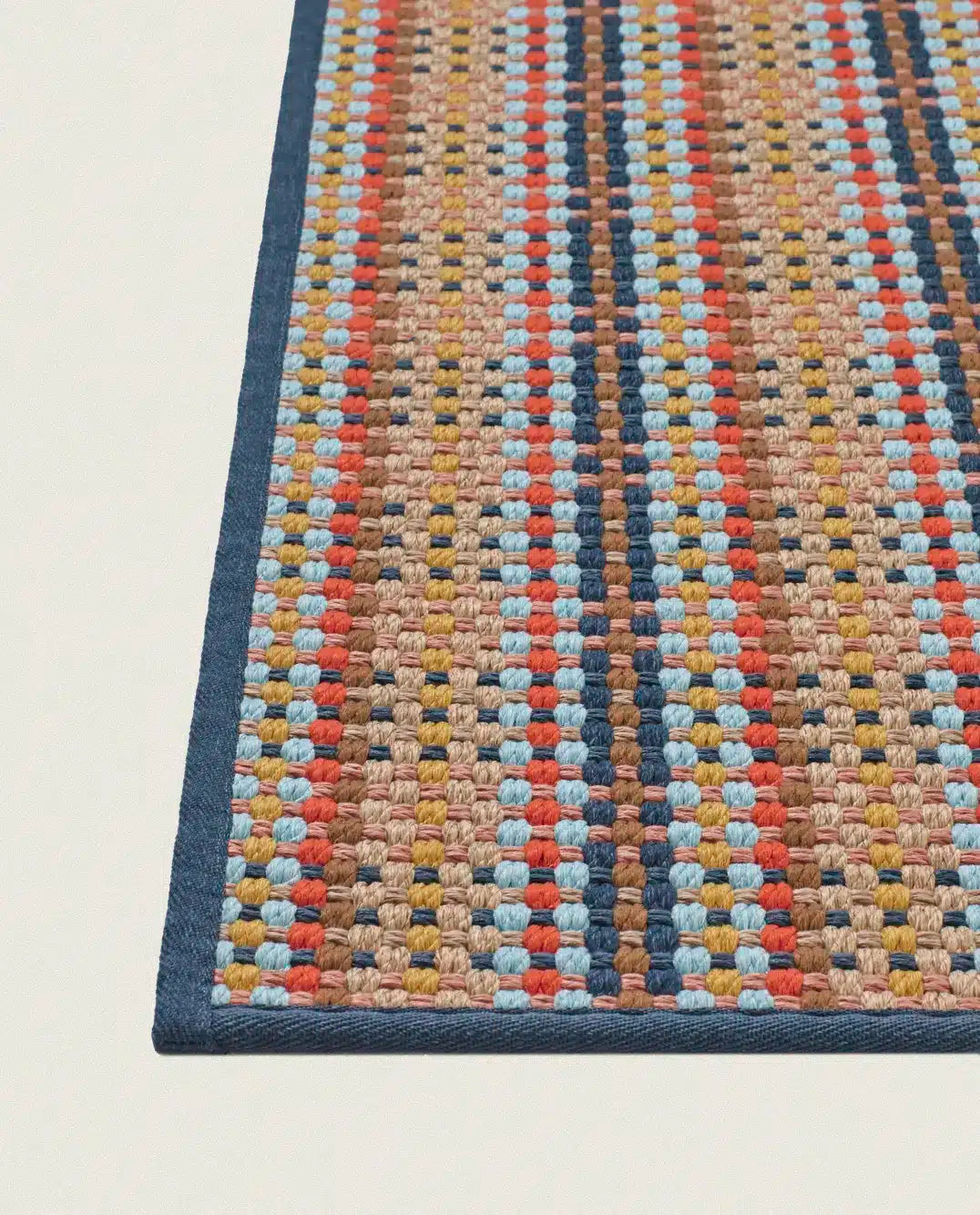 Alfombra Redonda de Interior y Exterior Strata - #pino_y_jacaranda#
