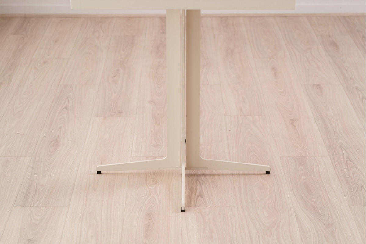 Mesa de Comedor Trípode Noble - #pino_y_jacaranda#