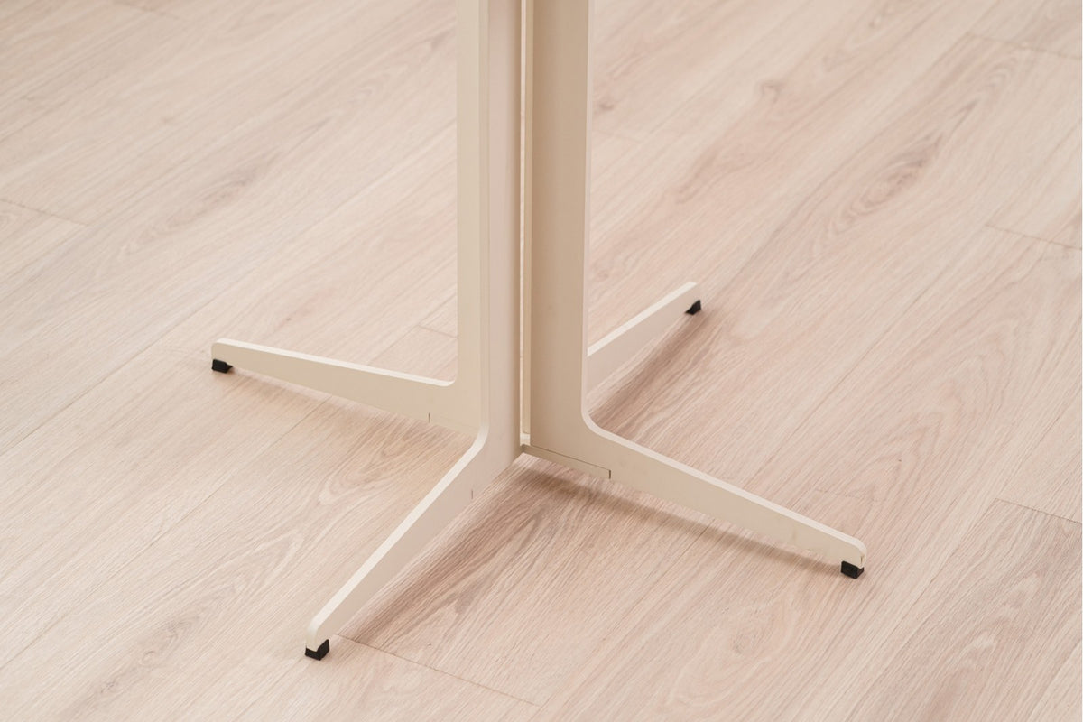 Mesa de Comedor Trípode Noble - #pino_y_jacaranda#