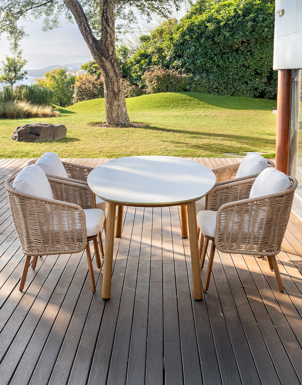 Mesa de Exterior Positano - #pino_y_jacaranda#