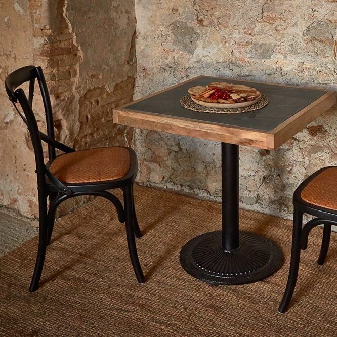 Set de 2 sillas de madera con asiento trenzado Vincent