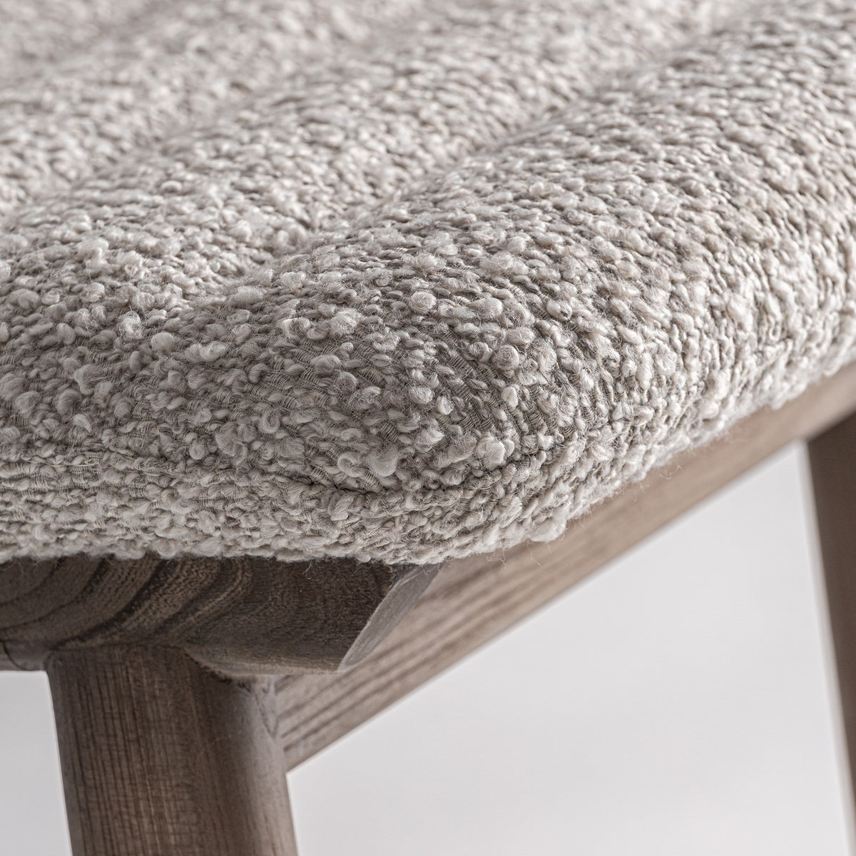Silla de olmo y tapizado beige Alcossebre 52 cm