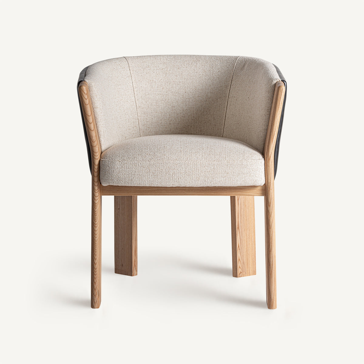 Silla de piel y roble Laguar