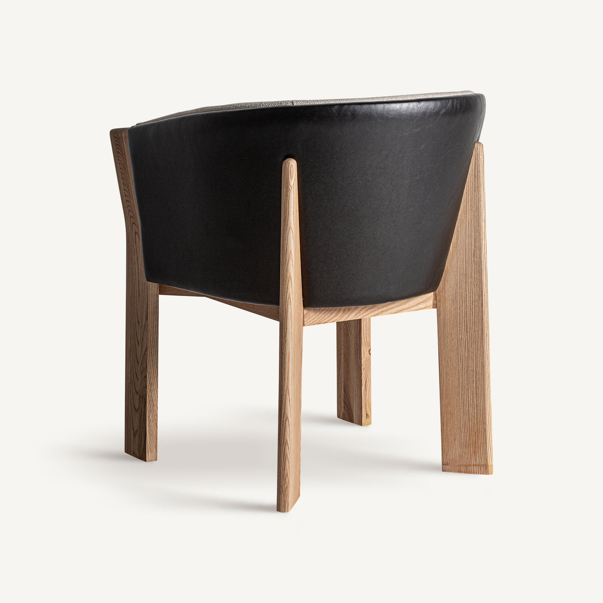Silla de piel y roble Laguar