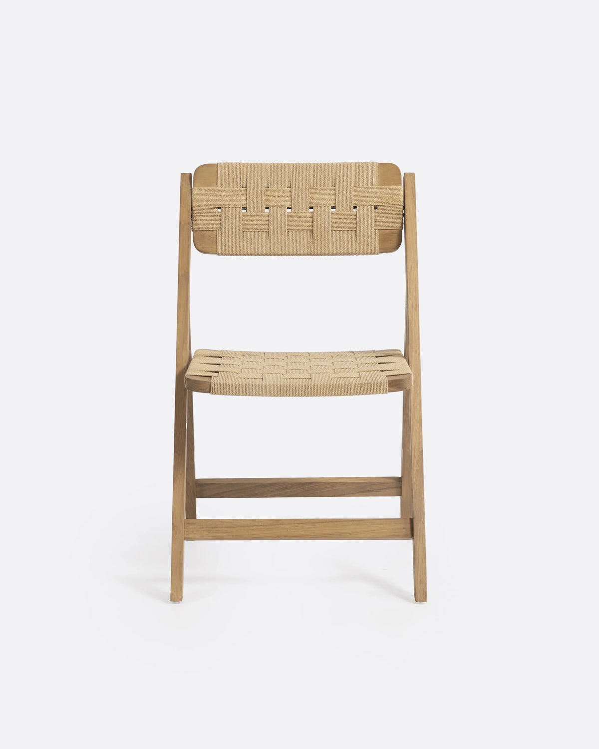 Silla plegable de teca y cuerda de papel Cora