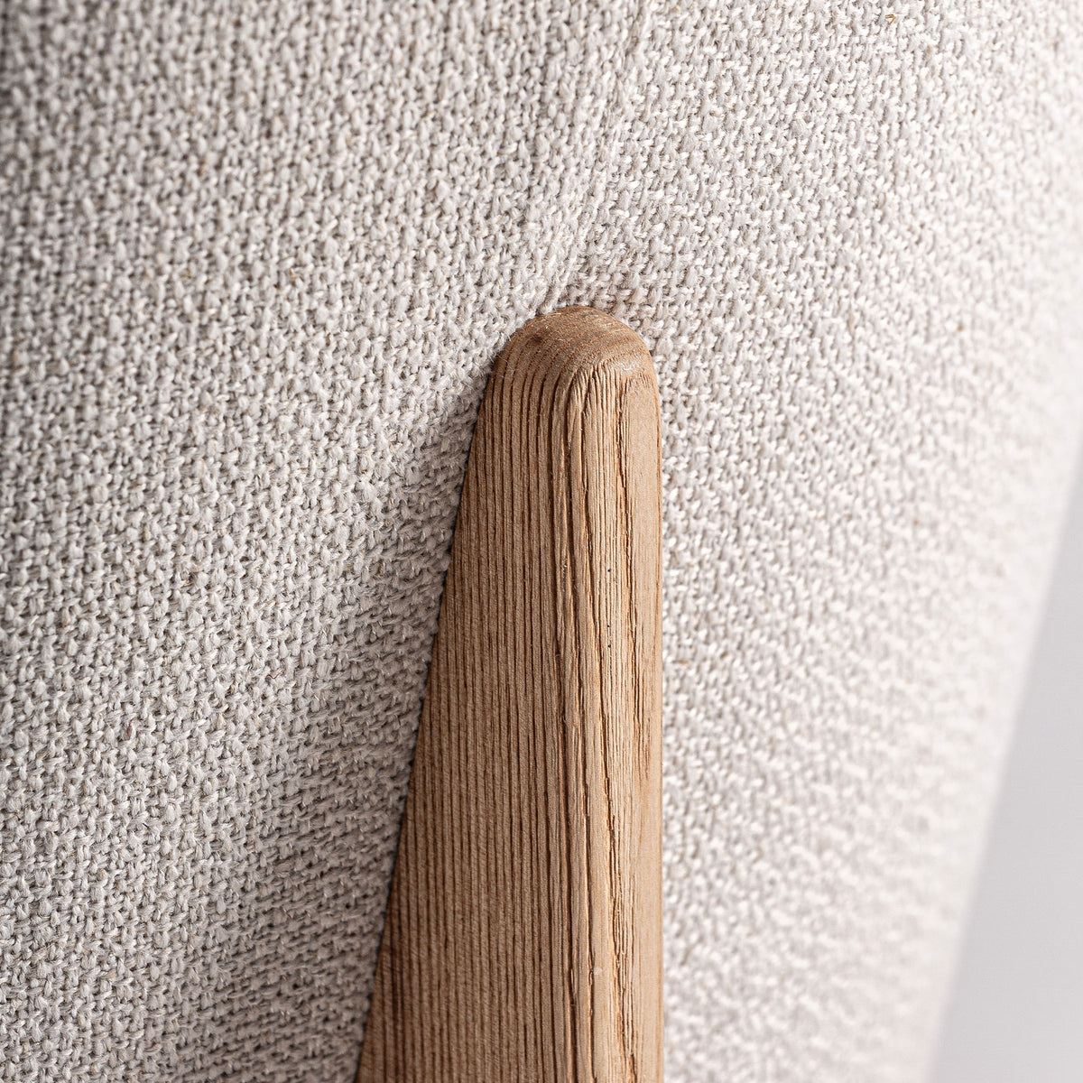 Silla tapizada de roble Laguar beige