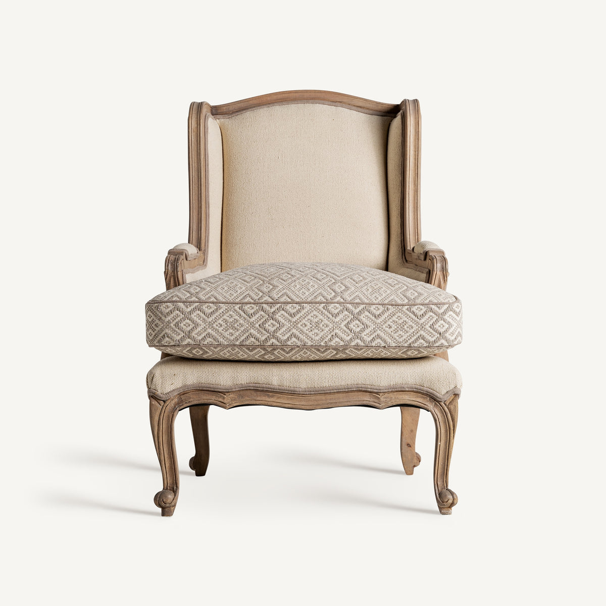 Sillón colonial de madera de mango y tapizado beige Savoca