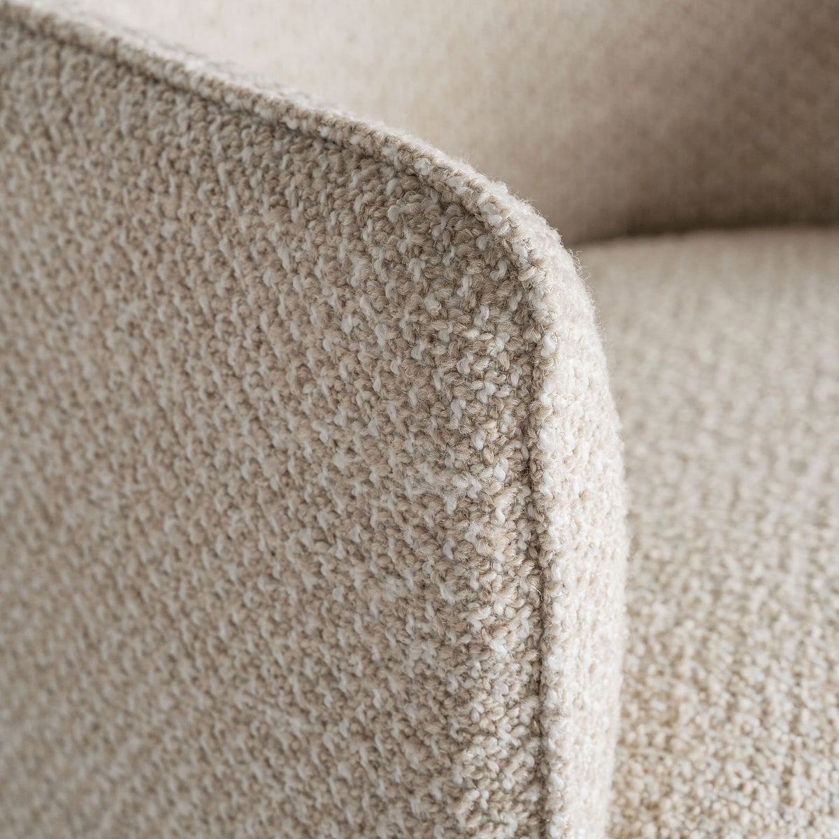 Sillón de comedor tapizado beige Cala Carbó