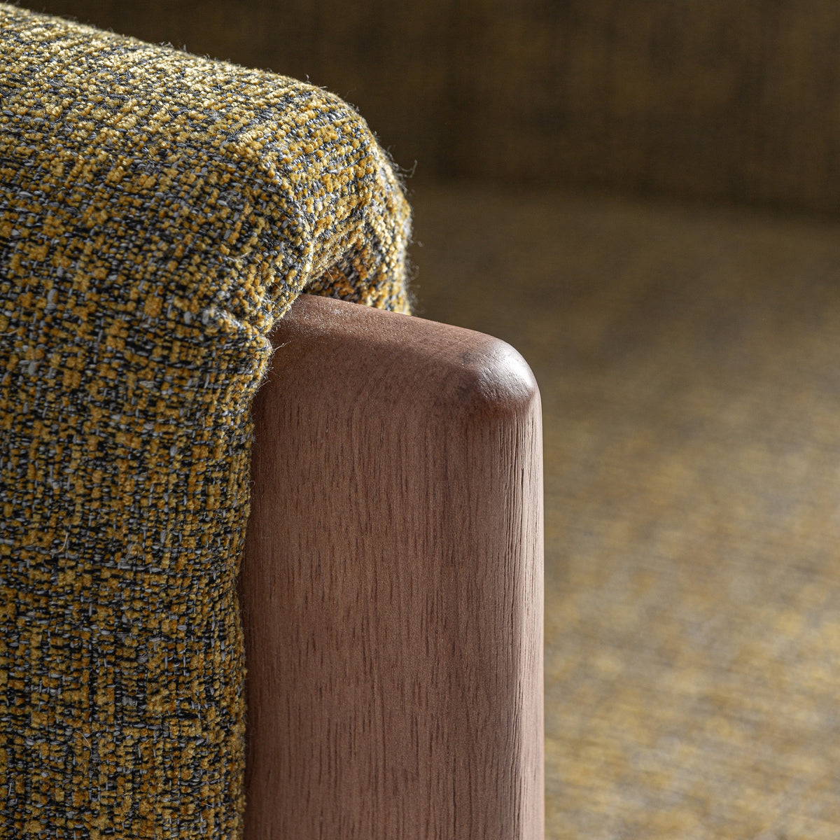 Sillón de pino y tapizado jaspeado Protaras