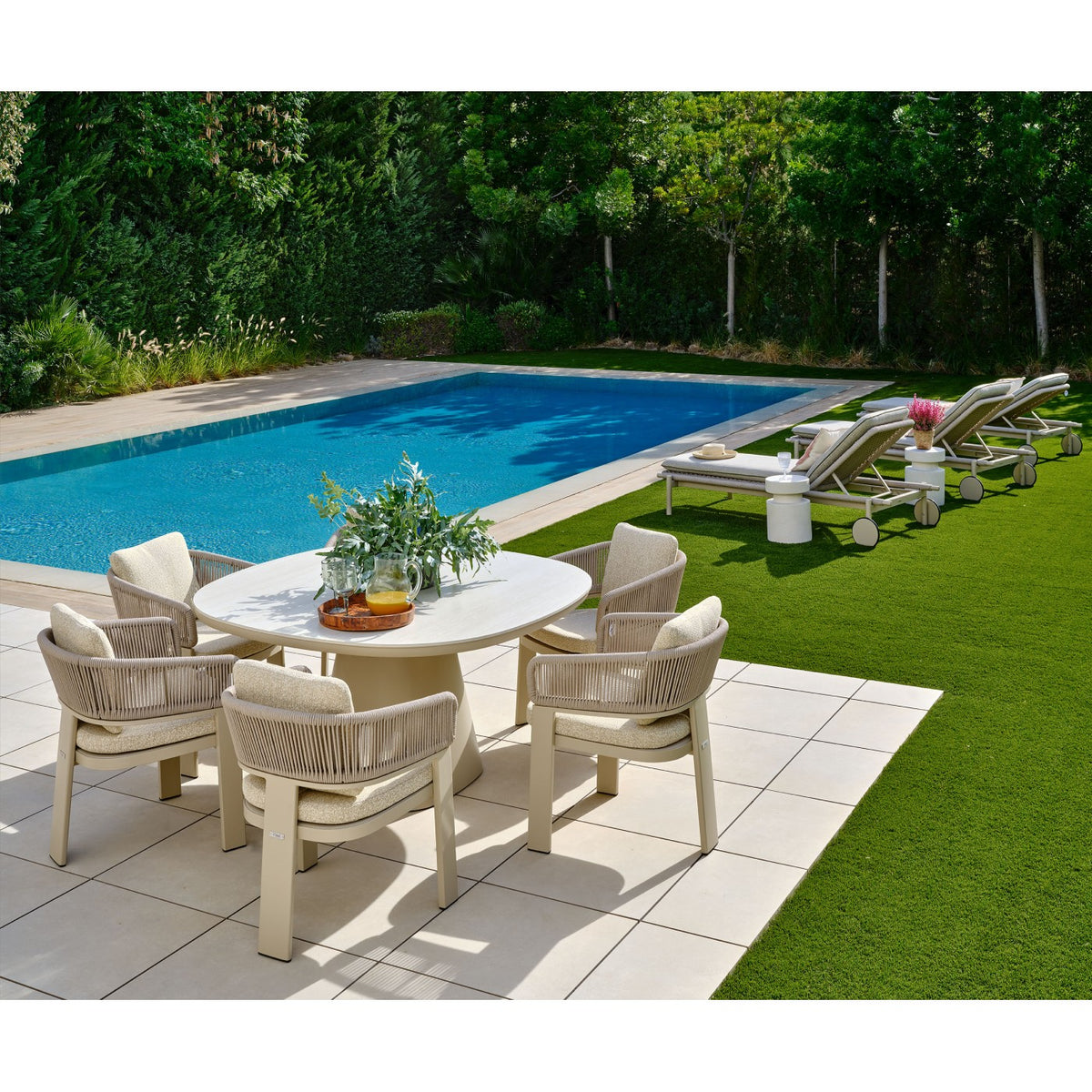 Mesa de comedor de exterior arena y porcelánico 150 Asilah