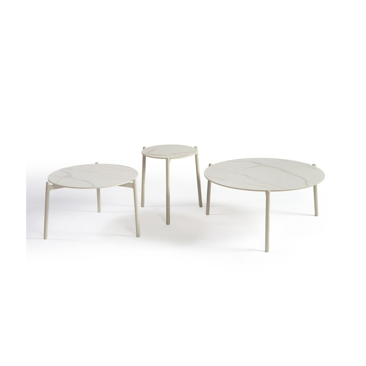 Mesa de centro redonda de aluminio y cerámica marmoleada Goult