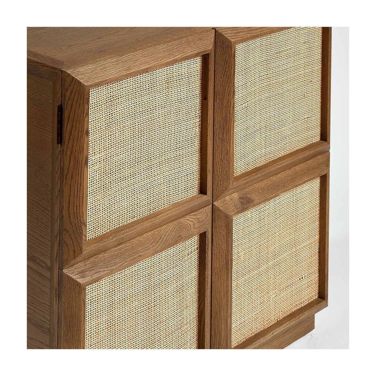 Zapatero de roble con puertas de ratán Aljezur