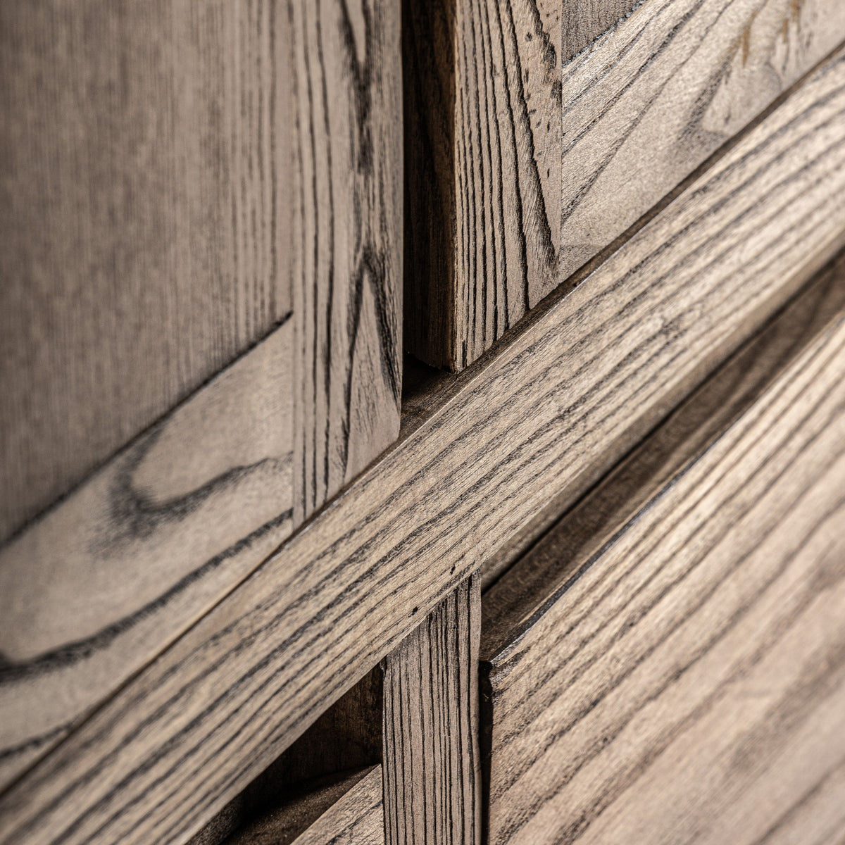 Armario rústico de madera de olmo Pollença