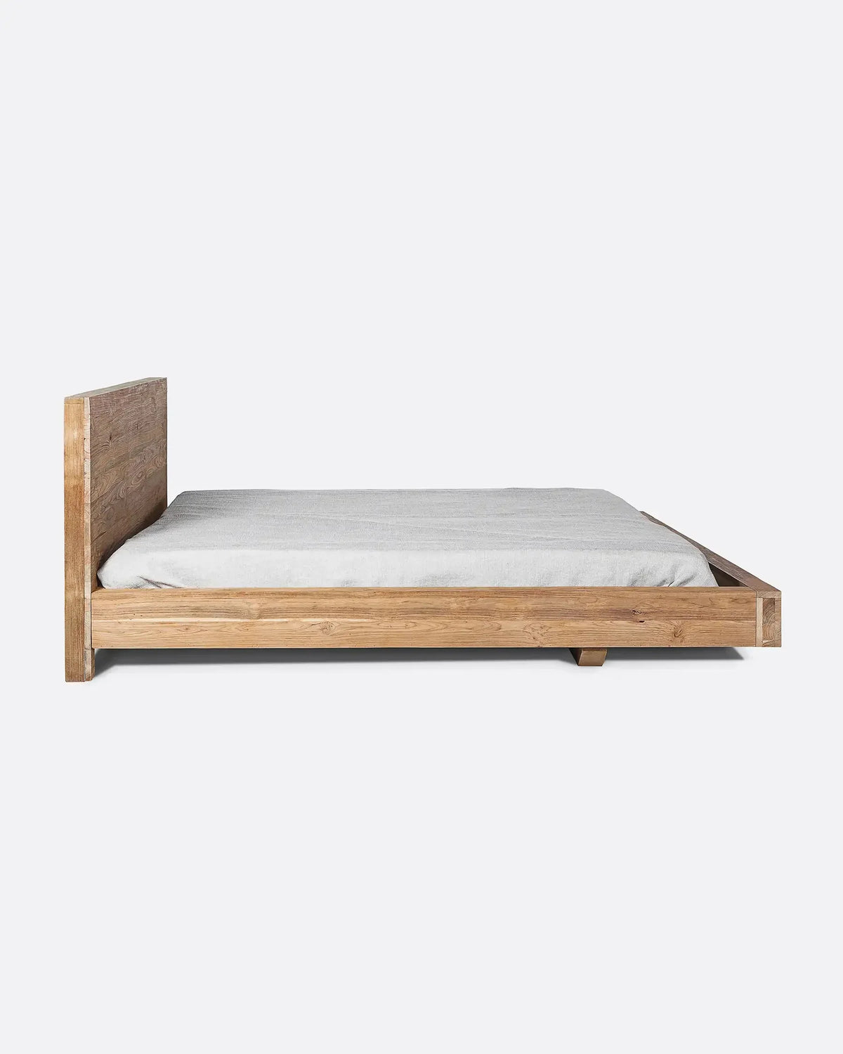 Cama de teca reciclada Laujar