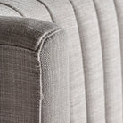 Cama tapizada gris Calobra