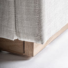 Cama tapizada gris Calobra