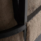 Chaise longue de madera de mindi negra y lino crema Oliena