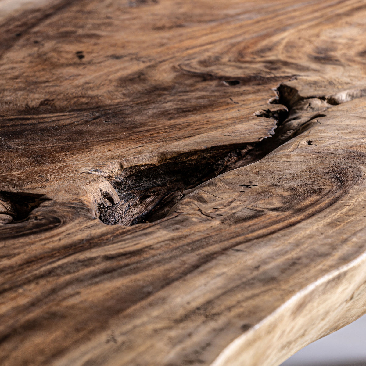 Consola de madera de suar Lloseta