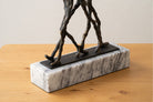Escultura Caminantes - #pino_y_jacaranda#