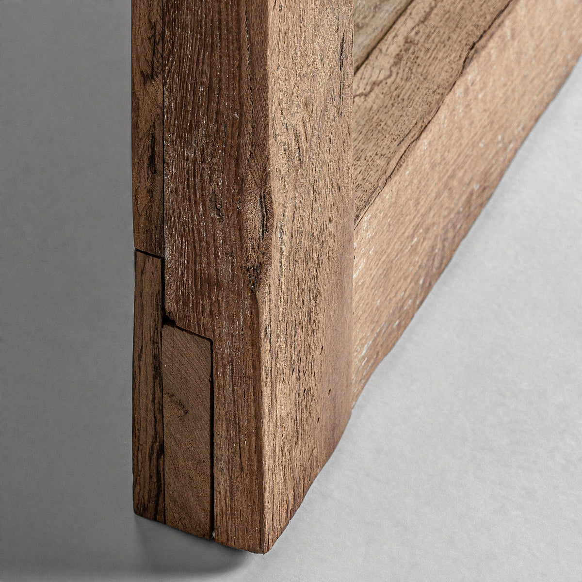 Espejo de madera de teka Naoussa