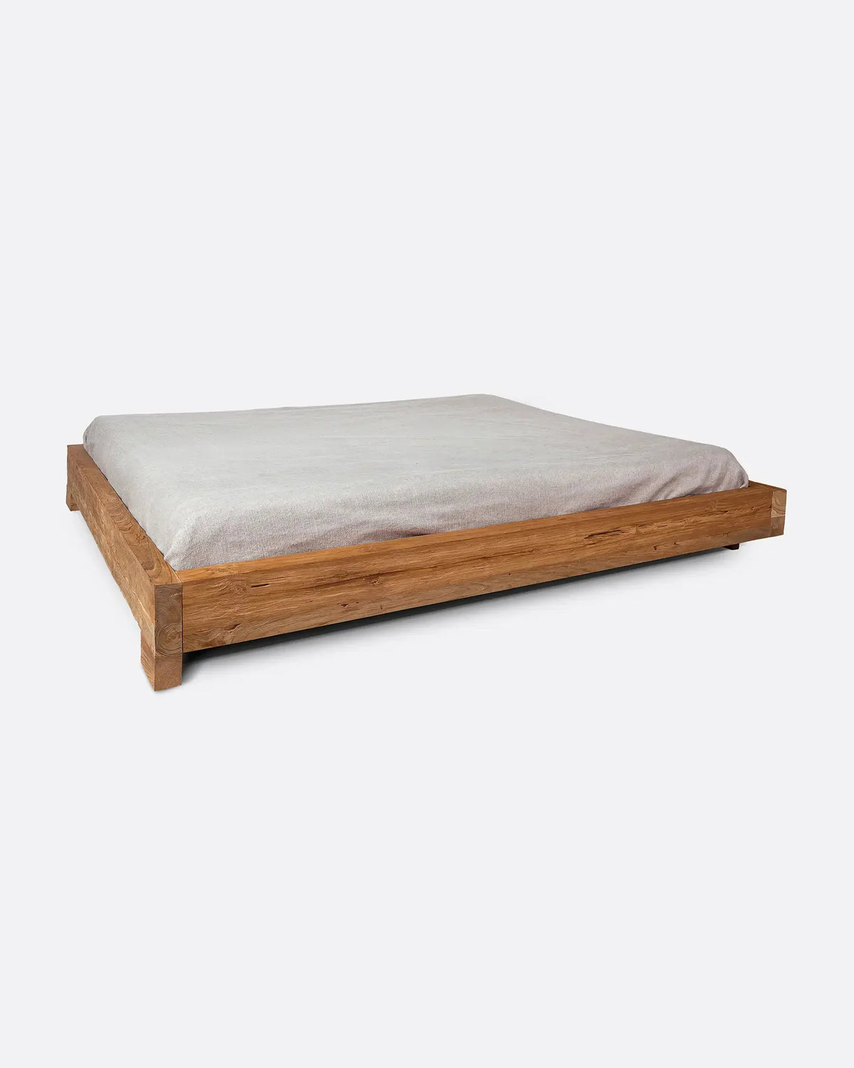 Estructura de cama de teca reciclada Pitres