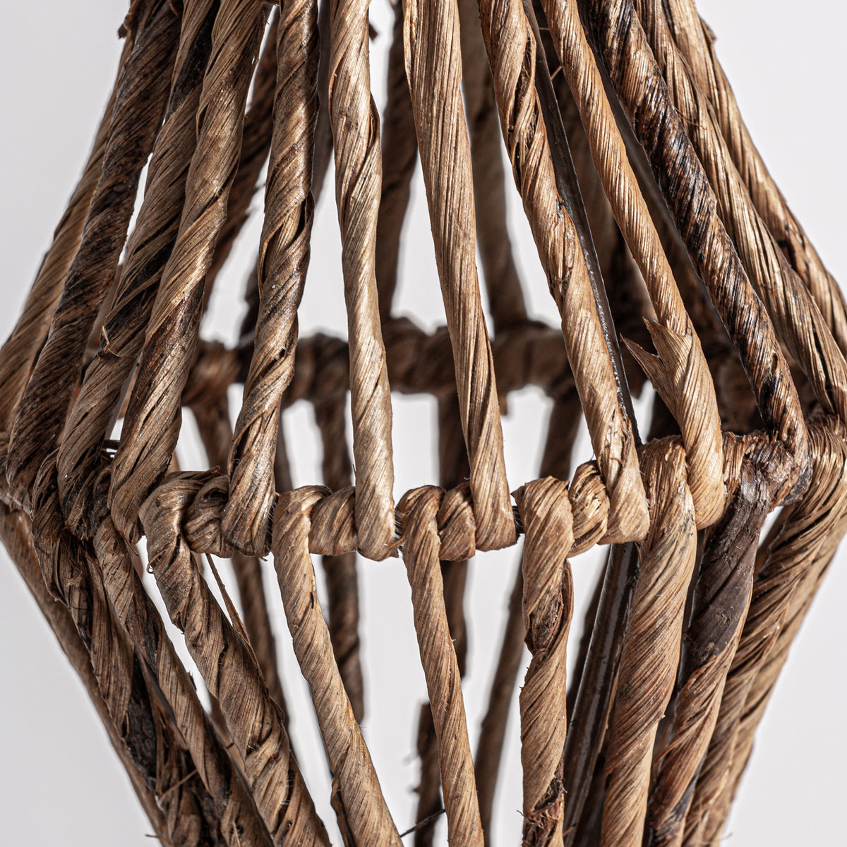 Figura decorativa de fibra de banano y hierro Elicriso